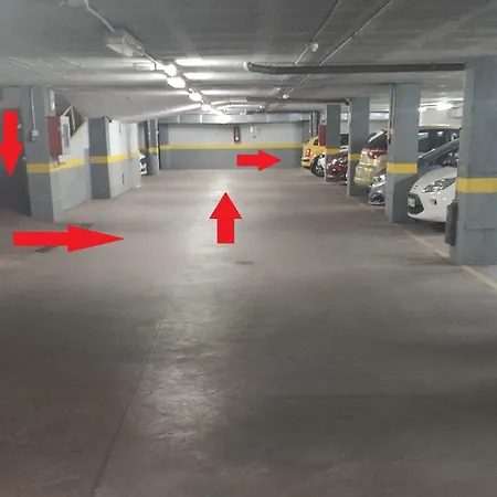 Regimiento 2, Center, New, Quite, Breakfast Included, Parking On Request, Rg Σπίτι διακοπών *