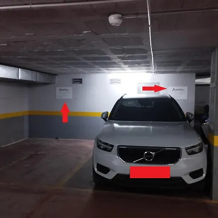 Regimiento 2, Center, New, Quite, Breakfast Included, Parking On Request, Rg Μάλαγα