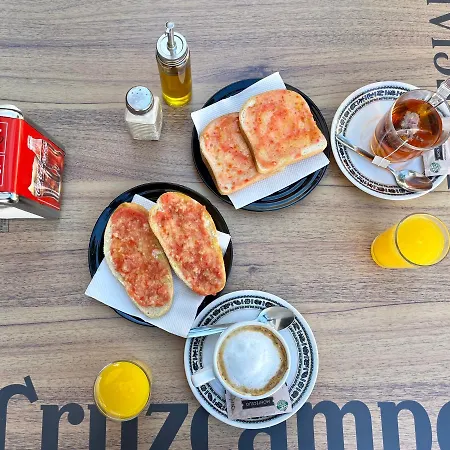 Regimiento 2, Center, New, Quite, Breakfast Included, Parking On Request, Rg Μάλαγα